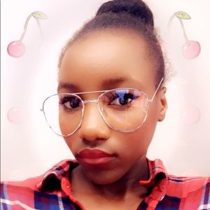 Meet your Posher, Edithe